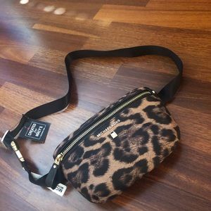 Women’s fanny pack